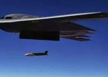 ഇറാനെ തരിപ്പണമാക്കാന്‍ മാരകമായ ക്രൂയിസ് മിസൈലുകൾ കളത്തിലിറക്കാന്‍ അമേരിക്ക, വ്യോമ പ്രതിരോധത്തെ പാടെ തകര്‍ക്കുക ലക്ഷ്യം, നീക്കം  ഇറാനെ ‘ശിലായുഗ’ത്തിലേക്ക് മടക്കുമെന്ന ട്രംപിന്റെ ആഹ്വാനത്തിന് പിന്നാലെ