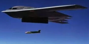 ഇറാനെ തരിപ്പണമാക്കാന് മാരകമായ ക്രൂയിസ് മിസൈലുകൾ കളത്തിലിറക്കാന് അമേരിക്ക, വ്യോമ പ്രതിരോധത്തെ പാടെ തകര്ക്കുക ലക്ഷ്യം, നീക്കം ഇറാനെ ‘ശിലായുഗ’ത്തിലേക്ക് മടക്കുമെന്ന ട്രംപിന്റെ ആഹ്വാനത്തിന് പിന്നാലെ