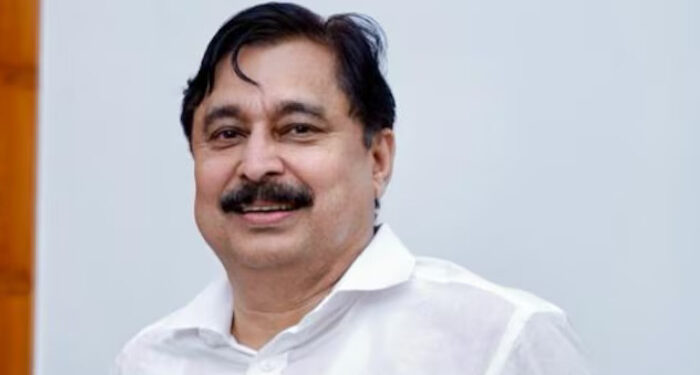 കഴിഞ്ഞ രണ്ട് തവണയും മത്സരിച്ചത് പാകിസ്താനിലായിരുന്നു, അപ്പോഴെല്ലാം അവരെ പരാജയപ്പെടുത്തി, ഇത്തവണ കളി ഹോം ഗ്രൗണ്ടില്‍, മലപ്പുറം ജില്ലയെ അവഹേളിച്ച് മന്ത്രി വി അബ്ദുറഹ്മാൻ, സിപിഎമ്മും ബിജെപിയും വർഗീയത  വളർത്തി മുന്നേറാന്‍ ശ്രമിക്കുന്നുവെന്ന് യുഡിഎഫ്