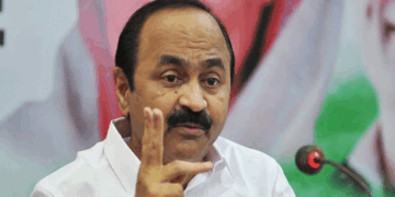 ‘കനത്ത പരാജയം മുന്നിൽകണ്ട് കണ്ണൂർ ജില്ലയിൽ സി.പി.എം. ക്രിമിനലുകൾ അഴിഞ്ഞാടുന്നു; അക്രമം അവസാനിപ്പിക്കാനും ക്രിമിനൽ സംഘത്തെ നിലയ്ക്കു നിർത്താനും പിണറായി വിജയൻ നിർദ്ദേശം നല്കണം‘: വി.ഡി. സതീശൻ