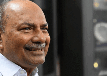 നിലവിൽ കേൾക്കുന്ന പേരൊക്കെ ഇഷ്ടമുള്ളതാണ്; ഇപ്പോൾ കേൾക്കുന്നത് മൂന്ന് പേരാണ്; മൂന്ന് പേരെയും ഇഷ്ടം;​ ഗാന്ധിയുടെയും നെഹ്റുവിന്റെയും കാലം മുതൽ മുഖ്യമന്ത്രി പദവിയെ ചൊല്ലി തർക്കം ഉണ്ട് ‘-എ കെ ആന്റണി
