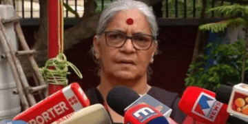 ‘വനിതയെ മുഖ്യമന്ത്രിയാക്കി കോൺ​ഗ്രസിലെ തർക്കങ്ങൾക്ക് പരിഹരിക്കണം; പൊതു പ്രവർത്തന രം​ഗത്ത് പരിചയ സമ്പന്നരായ നിരവധി സ്ത്രീകൾ ഇത്തവണ ജയിച്ചുവന്നിട്ടുണ്ടല്ലോ? പുരുഷന്മാരെ മാത്രം പരി​ഗണിക്കുന്നതിനാലാണ് തീരുമാനം ഇതുവരെയുമാകാത്തത്‘- ആനിരാജ