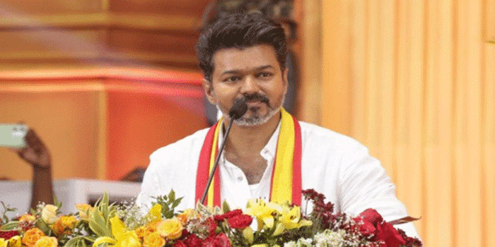 “ജന നായകൻ”- ഇളയദളപതി ഇനി തമിഴ് മുതൽവർ; മുഖ്യമന്ത്രി കസേരയിലേയ്ക്ക് വിജയ്; സത്യപ്രതിജ്ഞ വ്യാഴാഴ്ച; കോൺ​ഗ്രസ് ടിവികെയ്ക്ക് ഒപ്പം കൂടുമോയെന്നത് ഇന്നറിയാം