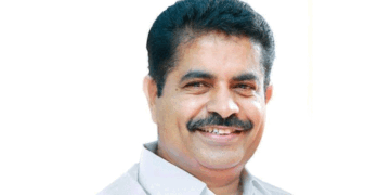 ഐസിയുവിൽ കിടക്കുമ്പോഴും പാർട്ടിയെ കുറിച്ചായിരുന്നു ചിന്ത; ആരോ​ഗ്യവാനായി മടങ്ങിയെത്തി അടൂർ പ്രകാശ്;  ‘ബഹുഭൂരിപക്ഷത്തോടെ യുഡിഎഫ് അധികാരത്തിൽ വരും‘