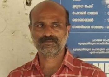ജനറൽ കമ്പാർട്ട്‌മെന്റിൽ അപ്പൂപ്പനൊപ്പം കിടക്കുകയായിരുന്ന ആറുവയസുകാരിക്ക് നേരെ ക്രൂരമായ ലൈംഗികാതിക്രമം, കൊല്ലം സ്വദേശി അറസ്റ്റിൽ, ഉറങ്ങുകയായിരുന്ന തമിഴ് ബാലികയെ പീഡിപ്പിച്ചത് ആരുമറിയാതെ സ്വന്തം സീറ്റിലേക്ക് എടുത്തുകൊണ്ടുപോയി