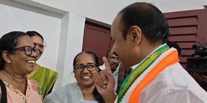 ആദ്യ മന്ത്രിസഭാ യോ​ഗത്തിൽ തന്നെ മുഖ്യമന്ത്രി വാക്ക് പാലിക്കുമോ? ആശാ സമരസമിതി നേതാക്കളുമായി കന്റോൺമെന്റ് ഹൗസിൽ കൂടിക്കാഴ്ച!! ആദ്യ ക്യാബിനറ്റിൽ തന്നെ പ്രഖ്യാപനം ഉണ്ടാകുമെന്ന് പ്രതീക്ഷ- എംഎ ബിന്ദു