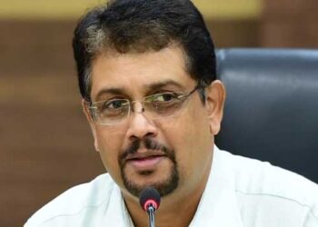 ‘ഭരണമാറ്റം ഉണ്ടാകുമെന്ന് അറിഞ്ഞപ്പോൾ മാളത്തിൽ നിന്ന് പുറത്തുവരുന്ന വിഷ ജന്തുക്കളെ കോൺഗ്രസ് സൂക്ഷിക്കണം, അഴിമതികൾ അന്വേഷിക്കുമോയെന്ന ഭയമാണ് ബിജു പ്രഭാകറിൻ്റെ കോൺഗ്രസ് പ്രേമത്തിന് പിന്നിൽ, ഇയാളെ കോൺ​ഗ്രസിന്റെ വരാന്തയിൽ പോലും കയറ്റരുത്’- INTUC യങ് വർക്കേഴ്‌സ് കൗൺസിൽ