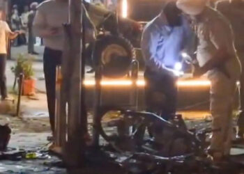 പഞ്ചാബില്‍ ബിഎസ്എഫ് കേന്ദ്രങ്ങള്‍ക്ക് സമീപം ഇരട്ട സ്ഫോടനം, സ്കൂട്ടര്‍ പൊട്ടിത്തെറിച്ചു, അക്രമിക്കായി അന്വേഷണം ഊര്‍ജിതമാക്കി പൊലീസ്