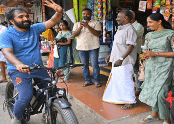 കണക്ക് പുറത്തുവിട്ട് ചാണ്ടി ഉമ്മൻ: ‘തിരഞ്ഞെടുപ്പ് ആവശ്യങ്ങൾക്കായി എനിക്ക് ചിലവായത് 21 ലക്ഷം രൂപയോളമാണ്; 79 ലക്ഷം രൂപ ലാഭിച്ചിട്ടുണ്ട്; അത് ജനങ്ങൾക്കുവേണ്ടി വിനിയോ​ഗിക്കും‘