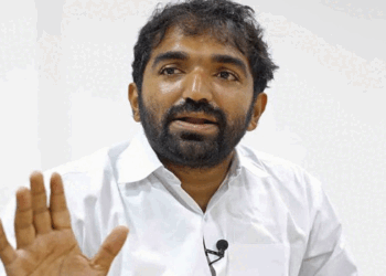 ‘തെരുവിലിറങ്ങിയുള്ള പ്രതിഷേധം യഥാർഥ പൊതുജനവികാരമാണെന്ന് പറയാൻ കഴിയില്ല; പ്രവർത്തകർ പക്വത കാണിക്കണം; ഇത്തരം പ്രകടനങ്ങൾക്ക് പിന്നിൽ ബാഹ്യസമ്മർദങ്ങൾ ഉണ്ടോ എന്ന് പരിശോധിക്കണം’ – ചാണ്ടി ഉമ്മൻ