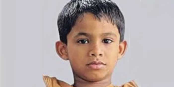 പിറന്നാൽ ആഘോഷിച്ചതിനു പിന്നാലെ സിഫ്രാനെ കാത്തിരുന്നത് ദുരന്തം!! വീടിന്റെ ടെറസിൽ കൂട്ടുകാർക്കൊപ്പം കളിക്കുന്നതിനിടെ അരഫില്ലറിലെ വെട്ടുകല്ലുകൾ തലയിലേക്ക് ഇടിഞ്ഞുവീണ് ആറുവയസുകാരന് ദാരുണാന്ത്യം