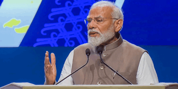 ‘ഓരോ പൗരനും ഉത്തരവാദിത്തത്തോടെ പ്രവർത്തിക്കേണ്ട സമയമാണിത്; മിതവ്യയം ശീലമാക്കണം; അത്യാവശ്യമല്ലാത്ത സ്വർണ്ണം വാങ്ങലും വിദേശ യാത്രകളും ഇന്ധന ഉപഭോ​ഗവും ഒഴിവാക്കുക‘ വിലക്കയറ്റം മുൻനിർത്തി പ്രധാനമന്ത്രിയുടെ ആഹ്വാനം