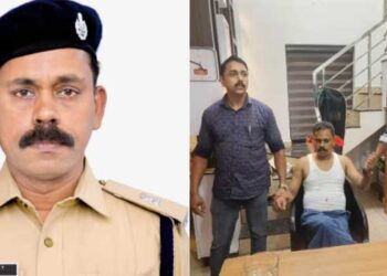 ‘പ്രോജക്ട് സീറോ’യിൽ കുടുങ്ങിയത് ചേർത്തല ഡിവൈഎസ്പി!! മാലിന്യം നീക്കം ചെയ്യുന്ന വാഹനം വിട്ടുകൊടുക്കുന്നതിന് കൈക്കൂലിയായി ആവശ്യപ്പെട്ടത് രണ്ട് ലക്ഷം, 50000 ആയി പാർട്ടിയെത്തിയതിനു പിന്നാലെ വിജിലൻസും, രണ്ടാം നിലയിലെ മേൽക്കൂര പൊളിച്ച് ചാടി രക്ഷപ്പെടാൻ ശ്രമിച്ച ഡിവൈഎസ്പിയെ ഓടിച്ചിട്ട് പിടികൂടി