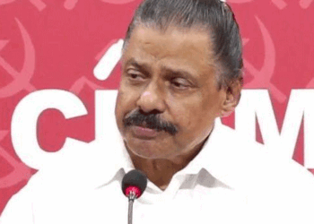 ‘ജയന്റെ സിനിമയിലെ ‘ചാം ചച്ച ചോം ചച്ച’ എന്ന ഗാനത്തെപ്പോലെയാണ് ഗോവിന്ദന്റെ പത്രസമ്മേളനം; ആർക്കും ഒന്നും മനസിലാകില്ല‘ – സിപിഎം അടൂർ ഏരിയ കമ്മിറ്റി യോഗത്തിൽ വിമർശനം; പിണറായി വിജയൻ പ്രതിപക്ഷ നേതൃസ്ഥാനത്ത് നിന്ന് ഒഴിഞ്ഞ് മാതൃക കാട്ടണമെന്നും ആവശ്യം