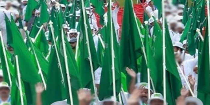 പ്രവർത്തകരെ പൊരിവെയിലത്ത് നിർത്തിയുള്ള പകിടകളി കോൺഗ്രസ് അവസാനിപ്പിക്കൂ!! 140 എംഎൽഎമാരെ ജനങ്ങൾ തെരെഞ്ഞെടുത്തു, എന്നിട്ടും ഒരു മുഖ്യമന്ത്രിയെ തീരുമാനിക്കാൻ ഇതുവരെയും കഴിഞ്ഞില്ല…വെറുതെ നാട്ടുകാരെ കൊണ്ട് പറയിക്കാനായി മാത്രമുള്ള ഒരുമാതിരി വൃത്തികേടായി പോയി ഇതെല്ലാം- മുഖ്യമന്ത്രി ചർച്ചയിൽ അതൃപ്തി പരസ്യമാക്കി മുസ്‌ലിം ലീഗ്