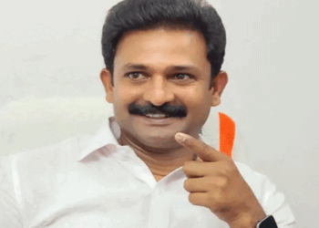 ‘തേക്കുംകാട്ടിൽ ജോൺ റോമൻ കാത്തലിക് ജിന്റോ എന്നല്ല, ജിന്റോ ജോൺ; അത് മതി‘- വി.ഡി. സതീശന്റെ സത്യപ്രതിജ്ഞ ചർച്ചയാവുന്നതിനിടെ ജിന്റോ ജോണിന്റെ പോസ്റ്റ്; മുഖ്യമന്ത്രിയെ വിമർശിച്ചതല്ല, അത് തന്റെ നിലപാടെന്നും വിശ​ദീരണം