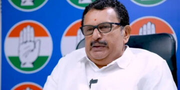 നിയുക്ത മുഖ്യമന്ത്രി കെ. മുരളീധരന് അഭിവാദ്യങ്ങൾ, കെ മുരളീധരന് വേണ്ടി കളത്തിലിറങ്ങി അണികള്‍, കണ്ണൂരില്‍ ഫ്ലക്സ് ബോര്‍ഡുകള്‍