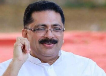 ‘മേപ്പുരയില്ലാത്തവന് എന്ത് തീപ്പൊരി? ആ കൈകൾ ശുദ്ധമാണ്, കേന്ദ്ര-കേരള സർക്കാരുകളുടെ സംവിധാനങ്ങൾ അടപടലം ഇറങ്ങി വന്നാലും പിണറായി വിജയന്റെ ദേഹത്ത് തൊടാനാകില്ല, അതാള് വേറെയാണ്, പിന്തുണയുമായി കെ ടി ജലീല്