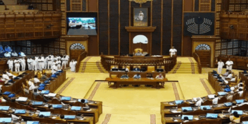 കേരളത്തിലെ എംഎൽഎമാർക്ക് അടിസ്ഥാന ശമ്പളമായി ലഭിക്കുന്നത് 2,000 രൂപ;  മണ്ഡല അലവൻസ് 25,000 രൂപ, ടെലിഫോൺ അലവൻസ് 11,000 രൂപ, അതിഥി സൽക്കാര അലവൻസ്  8,000 രൂപ; നിയമസഭാം​ഗങ്ങൾക്ക് ഏറ്റവും കൂടുതൽ ശമ്പളം നല്കുന്നത് തെലങ്കാനയിൽ