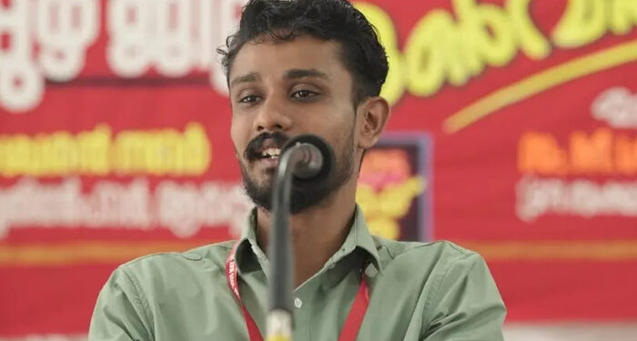 “ലാത്തി വീശിയപ്പോൾ മീനിന്റെ മണം കയ്യിൽനിന്നു കിട്ടി”,  ആഭ്യന്തര മന്ത്രിയുടെ വീട്ടിൽ പോയി  മീൻ വെട്ടിക്കൊടുത്താണ്  ‍ഡിവൈഎസ്പി വരുന്നത്, ഇതെല്ലാം  മന്ത്രിയുടെ അടുക്കളയിൽ തീർത്താൽ മതി, എസ്എഫ്ഐക്കാരുടെ നെഞ്ചത്തു തീർക്കേണ്ട, പരിഹാസവുമായി എം ശിവപ്രസാദ്