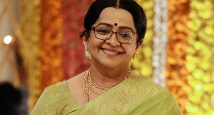 കുക്കു പരമേശ്വരൻ തന്നെ കുറിച്ചും അപവാദം പറഞ്ഞു നടന്നു, നാണക്കേട്കൊണ്ട് പുറത്തിറങ്ങി നടക്കാന്‍ പറ്റുന്നില്ല,  പുറത്തിറങ്ങി നടക്കാൻ വയ്യാത്ത അത്ര നാണക്കേടാണ്, അമ്മ ഓഫീസിൽ എന്തിനാണ്  ഇത്രയും സിസിടിവി ക്യാമറകൾ?? മമ്മൂട്ടിയും മോഹൻലാലും ഇടപെടണമെന്ന് മല്ലികാ സുകുമാരന്‍