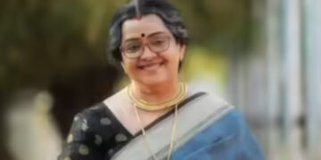ചെറുപ്പക്കാർക്കും ചെറുപ്പക്കാരിയാണെന്ന് പറഞ്ഞു നടക്കുന്നവർക്കും ഉത്സാഹത്തോടെ പോവാൻ കഴിയുന്ന സ്ഥലമാണ് ‘അമ്മ”, എന്നെ അവർ പണ്ടേ കുടുംബത്തിൽ ഉൾപ്പെടുത്തിയിട്ടില്ല. അന്തസ്സായി ആണുങ്ങൾ ഇരുന്ന് ഭരിച്ച് എന്തെല്ലാം കാര്യങ്ങൾ ചെയ്തു, എഴുപതുവർഷമായാലും കേൾക്കാൻ പാടില്ലാത്ത വൃത്തികെട്ട കാര്യങ്ങളാണ് ഏഴുമാസം കൊണ്ട് കേള്‍ക്കുന്നത്- മല്ലികാ സുകുമാരന്‍