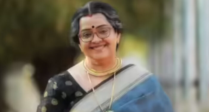 ചെറുപ്പക്കാർക്കും ചെറുപ്പക്കാരിയാണെന്ന് പറഞ്ഞു നടക്കുന്നവർക്കും ഉത്സാഹത്തോടെ പോവാൻ കഴിയുന്ന സ്ഥലമാണ് ‘അമ്മ”, എന്നെ അവർ പണ്ടേ കുടുംബത്തിൽ ഉൾപ്പെടുത്തിയിട്ടില്ല. അന്തസ്സായി ആണുങ്ങൾ ഇരുന്ന് ഭരിച്ച് എന്തെല്ലാം കാര്യങ്ങൾ ചെയ്തു, എഴുപതുവർഷമായാലും കേൾക്കാൻ പാടില്ലാത്ത വൃത്തികെട്ട കാര്യങ്ങളാണ് ഏഴുമാസം കൊണ്ട് കേള്ക്കുന്നത്- മല്ലികാ സുകുമാരന്