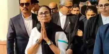 ബം​ഗാളിൽ എൻഡിഎ മുന്നേറ്റം, ഭവാനിപ്പൂരിൽ മമതാ ബാനർജി രണ്ടാം സ്ഥാനത്തേക്ക്…