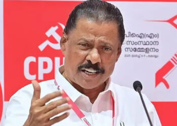 ചോദ്യം ചെയ്യണമെങ്കിൽ വിളിപ്പിച്ചാൽ പോരെ? ഭയപ്പെടുത്തി കീഴ്പ്പെടുത്താമെന്ന് കരുതേണ്ട, വഴങ്ങാൻ മനസ്സില്ല. തോറ്റാൽ എല്ലാം തോറ്റെന്ന് കരുതുന്നവർ അല്ല ഇടതുപക്ഷം, പിണറായി വിജയൻ ഏറ്റവും ശക്തമായ കുന്തമുനയെന്ന് എം വി ഗോവിന്ദന്‍