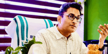 എൻ പ്രശാന്ത് ഐഎഎസിനെതിരെ വീണ്ടും അച്ചടക്ക നടപടി;  സർക്കാരിനെതിരെ സംസാരിച്ചതിന് നോട്ടീസ്; ഇത് എട്ടാമത്തെ പ്രാവശ്യമാണ് പ്രശാന്തിനെതിരെ നടപടി എടുക്കുന്നത്