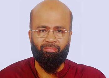 2017ലെ കാലിയ റഫീക് വധക്കേസിൽ പ്രതി, അവയവ കച്ചവടത്തിൽ അറസ്റ്റിലായ നജീബിന് പല പ്രമുഖരുമായി ബന്ധം? പോത്താനിപ്പറമ്പിലെ ഫ്ലാറ്റിൽ നിന്നു ലഭിച്ച ഡയറിയിൽ പലരുടേയും പേരുകൾ!! അവയവദാനത്തിന്റെ മറവിൽ വിദേശത്തേക്കു മനുഷ്യക്കടത്ത് നടന്നിട്ടുണ്ടോയെന്നതും അന്വേഷണ പരിധിയിൽ, കേസിൽ പ്രതിയായ രാജേഷിനെ അന്വേഷിച്ചുചെന്ന പോലീസിനു നേരെ പട്ടിയെ അഴിച്ചുവിട്ട് മുങ്ങി