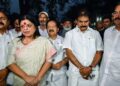 ആദ്യം അണികളെ വച്ചുള്ള നേതാക്കന്മാരുടെ ശക്തിപ്രകടനം നിർത്തൂ, എന്നിട്ടാകാം മുഖ്യമന്ത്രിയെ തീരുമാനിക്കുന്നത്- നേതാക്കന്മാരെ നിർത്തിപ്പൊരിച്ച് രാഹുൽ ​ഗാന്ധി!! മൂന്നു പേരും മുഖ്യമന്ത്രി സ്ഥാനത്തിന് അർഹർ, തീരുമാനം മെറിറ്റടക്കം പരിഗണിച്ച്… സോണിയയുമായി ചർച്ചയ്ക്ക് ശേഷം പ്രഖ്യാപനം