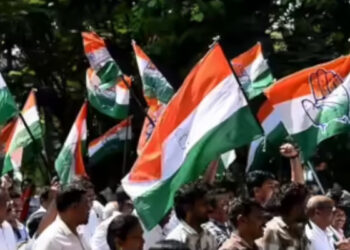 കാശ് വാങ്ങി സ്വന്തം സ്ഥാനാര്‍ത്ഥിയെ ചതിച്ചു, ഒറ്റുകാരുടെ പട്ടിക കയ്യിലുണ്ട്, അന്വേഷണ കമ്മിഷനെ വയ്ക്കാന്‍ യുഡിഎഫ് യോഗം,  കാലുവാരിയവരെ കാലിൽ തൂക്കിയെറിയണമെന്ന് പ്രവര്‍ത്തകര്‍