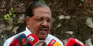 ‘തീക്കൊള്ളികൊണ്ട് തല ചൊറിയരുത്; തെരുവിലെ കളി പ്രവർത്തകർ അവസാനിപ്പിക്കണം‘: മുഖ്യമന്ത്രി പദവിയെ ചൊല്ലിയുള്ള പ്രതിഷേധ സമരങ്ങളെ വിമർശിച്ച് രാജ്‌മോഹൻ ഉണ്ണിത്താൻ;  ലീ​ഗിനെതിരെ തിരിഞ്ഞ മാത്യു കുഴൽനാടനും വിമർശനം