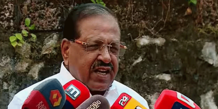 ‘തീക്കൊള്ളികൊണ്ട് തല ചൊറിയരുത്; തെരുവിലെ കളി പ്രവർത്തകർ അവസാനിപ്പിക്കണം‘: മുഖ്യമന്ത്രി പദവിയെ ചൊല്ലിയുള്ള പ്രതിഷേധ സമരങ്ങളെ വിമർശിച്ച് രാജ്‌മോഹൻ ഉണ്ണിത്താൻ;  ലീ​ഗിനെതിരെ തിരിഞ്ഞ മാത്യു കുഴൽനാടനും വിമർശനം