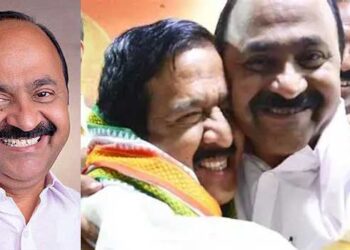 വി ഡി സതീശൻ പിണറായിയുടെ വീട്ടിൽ….’ചെന്നിത്തല എന്റെ നേതാവ്, അദ്ദേഹത്തെ ഉറപ്പായും കാണും, ലീഗിനെ ഒറ്റതിരിഞ്ഞ് ആക്രമിക്കുന്നത് കേരളത്തിൽ ചേരിതിരിവ് ഉണ്ടാക്കാൻ, അതിന്റെ ഗുണം വർഗീയശക്തികൾക്ക്, പിന്നിൽ ബിജെപി, കേരളത്തെ ഭിന്നിപ്പിക്കാൻ ആരെയും അനുവദിക്കില്ല’!! കെ.സി, ചെന്നിത്തല, സണ്ണി ജോസഫുമായി മന്ത്രിസഭാ രൂപീകരണം സംബന്ധിച്ച് ഇന്നു ചർച്ച…