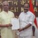 ലീ​ഗിന് അ‍ഞ്ചു മന്ത്രിമാർ, ടേം വ്യവസ്ഥയിൽ രണ്ടര വർഷങ്ങൾക്ക് ശേഷം പാറയ്ക്കൽ അബ്ദുല്ല മന്ത്രിയായെത്തും- പ്രഖ്യാപനം നടത്തി പാണക്കാട് സാദിഖലി തങ്ങൾ, ​ഗവർണർക്ക് മന്ത്രിമാരുടെ ലിസ്റ്റ് കൈമാറി വി ഡി സതീശൻ