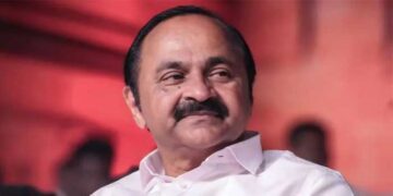ഹൈക്കമാൻഡ് ജനത്തിനൊപ്പം, വിഡി സതീശനു സാധ്യത? രാഹുൽ ഖാർ​ഗെയുടെ വീട്ടിലെത്തിൽ നിന്ന് മടങ്ങി, ഘടകകക്ഷികളുമായി വീണ്ടും ചർച്ച, പ്രഖ്യാപനം നീണ്ടേക്കും