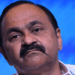 ‘മുഖ്യമന്ത്രി സ്ഥാനമില്ലെങ്കിൽ ഒന്നും വേണ്ട; മറ്റ് ഉപാധികൾക്ക് വഴങ്ങില്ല; എംഎൽഎയായി തുടരും‘ – നിലപാട് കടുപ്പിച്ച് വി.ഡി സതീശൻ; വിട്ടുവീഴ്ചയ്ക്കില്ലാതെ കെ.സിയും