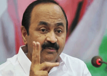 ‘ബിഷപ്പ് ഹൗസിൽ പോയാൽ എന്താണ് കുഴപ്പം? അതെങ്ങനെ തിണ്ണ നിരങ്ങലാകും? തിരഞ്ഞെടുപ്പ് മുന്നിൽ കണ്ടുള്ള സന്ദർശനങ്ങളെയാണ് എതിർക്കുന്നത്;  മുഖ്യമന്ത്രി സ്ഥാനത്തിരിക്കുന്നത് എല്ലാവരെയും ചേർത്തു പിടിക്കാനാണ്; പക്ഷേ, വർ​ഗീയതയുമായി രമ്യതയില്ല‘- വി.ഡി സതീശൻ