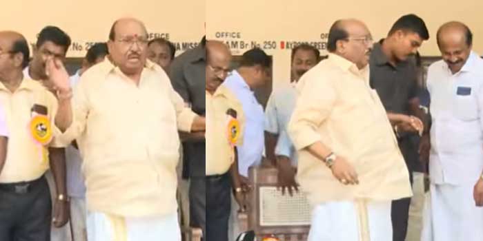 ഓർമക്കുറവിന് വല്ല്യ ചന്ദനാദി ബെസ്റ്റാ വെള്ളാപ്പള്ളി… ‘UDF 100 സീറ്റ് നേടിയാൽ എസ്എൻഡിപി യോഗം ജനറൽ സെക്രട്ടറി സ്ഥാനം രാജിവെക്കും… പഴയ വെല്ലുവിളി ഓർമിപ്പിച്ച് മാധ്യമ പ്രവർത്തകർ!! ‘അങ്ങനെ പലരും പലതും പറഞ്ഞുകാണും, എന്നാൽ അതുചെയ്യാൻ ഞാനത്ര മണ്ടനാണോ?- വെള്ളാപ്പള്ളി