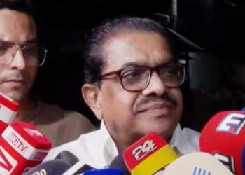 ‘ജനവികാരമടക്കമുള്ള കാര്യങ്ങൾ രാഹുൽ ഗാന്ധിയെ ബോധ്യപ്പെടുത്തിയിട്ടുണ്ട്, സംതൃപ്തിയോടെയാണ് ചർച്ചകൾ അവസാനിച്ചത്… ചർച്ച ചെയ്ത കാര്യങ്ങൾ വെളിപ്പെടുത്തില്ല, അത് വെളിപ്പെടുത്താൻ പാടില്ല’- വിഎം സുധീരൻ!! പ്രഖ്യാപനം രാഹുൽ- ഖാർഗെ കൂടിക്കാഴ്ചയ്ക്ക് ശേഷം?