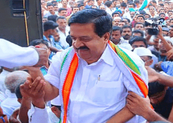 രമേശ് ചെന്നിത്തലയുടെ ‘കൈ‘ മുറുകെപിടിച്ച് ഹരിപ്പാട്; കഴിഞ്ഞ വർഷത്തെ ഭൂരിപക്ഷം മറികടന്നു; ഏറ്റവും ഒടുവിൽ വരുന്ന റിപ്പോർട്ട് പ്രകാരം ലീഡ് 14,414 വോട്ടുകൾ