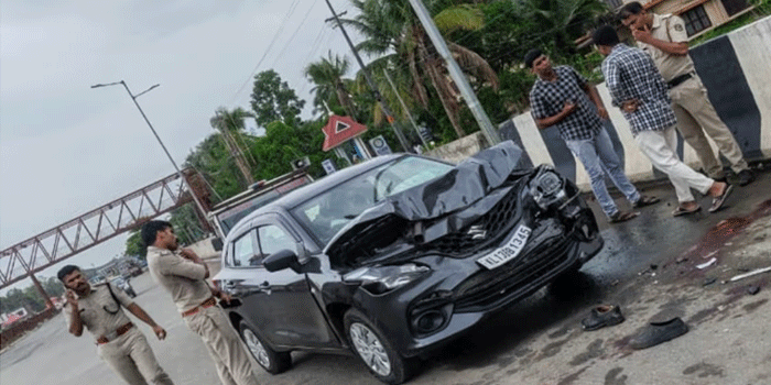 ഹൈവേ പട്രോളിങിനിടെ കാറിടിച്ച് തെറിപ്പിച്ചു; രണ്ട് പോലീസുകാരുടെ കാലുകൾ മുറിച്ചു നീക്കി; സംഭവം കാഞ്ഞങ്ങാട്