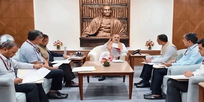 അതിർത്തി പ്രദേശങ്ങളിലെ ജനസംഖ്യയിൽ അസാധാരണ വ്യതിയാനം; വിശദ പഠനം നടത്താൻ ഉന്നതതല സമിതിയ്ക്ക് കേന്ദ്ര ആഭ്യന്തര മന്ത്രിയുടെ നിർദ്ദേശം; നിയമവിരുദ്ധ കുടിയേറ്റക്കാരെ കണ്ടെത്തി നാടുകടത്തും