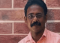 സ്കൂൾ വിട്ട് കുട്ടികളെ കയറ്റി പോകുന്നതിനിടെ ഡ്രൈവർക്ക് ദേഹാസ്വാസ്ഥ്യം; വാഹനം സുരക്ഷിതമായി റോഡരികിൽ ഒതുക്കി നിർത്തി; ആശുപത്രിയിൽ എത്തിച്ചെങ്കിലും ജീവൻ രക്ഷിക്കാനായില്ല