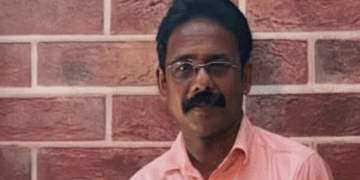 സ്കൂൾ വിട്ട് കുട്ടികളെ കയറ്റി പോകുന്നതിനിടെ ഡ്രൈവർക്ക് ദേഹാസ്വാസ്ഥ്യം; വാഹനം സുരക്ഷിതമായി റോഡരികിൽ ഒതുക്കി നിർത്തി; ആശുപത്രിയിൽ എത്തിച്ചെങ്കിലും ജീവൻ രക്ഷിക്കാനായില്ല