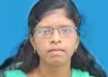 മലമുകളിലുള്ള ക്ഷേത്രത്തിൽ ദർശനത്തിനെത്തിയ യുവതി പഴം നൽകുന്നതിനിടെ കുരങ്ങുകൾ കൂട്ടമായെത്തി, ഭയന്നു ഓടുന്നതിനിടെ മലമുകളിൽനിന്ന് കൽവഴുതി വീണ് നവവധുവിന് ദാരുണാന്ത്യം