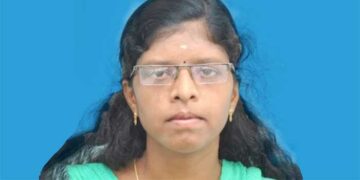 മലമുകളിലുള്ള ക്ഷേത്രത്തിൽ ദർശനത്തിനെത്തിയ യുവതി പഴം നൽകുന്നതിനിടെ കുരങ്ങുകൾ കൂട്ടമായെത്തി, ഭയന്നു ഓടുന്നതിനിടെ മലമുകളിൽനിന്ന് കൽവഴുതി വീണ് നവവധുവിന് ദാരുണാന്ത്യം