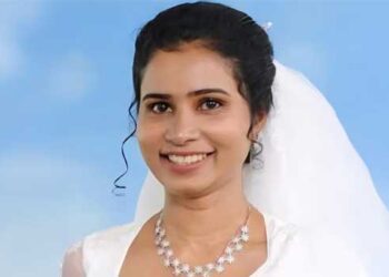 പൈതൽമലയിൽ ട്രക്കിങ്ങിനിടെ ഇടിമിന്നലേറ്റ് യുവതിക്ക് ദാരുണാന്ത്യം, ഭർത്താവിനും ഫോറസ്റ്റ് വാച്ചർക്കും ​ഗുരുതര പരുക്ക്!! പരുക്കേറ്റവരെ ആശുപത്രിയിലെത്തിക്കാനായത് രണ്ടര മണിക്കൂറിനു ശേഷം